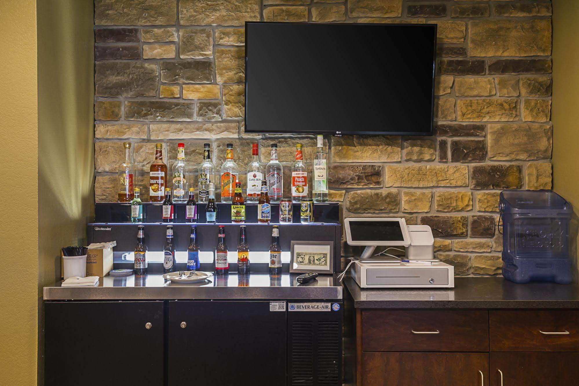 Cobblestone Inn & Suites - Lakin Buitenkant foto