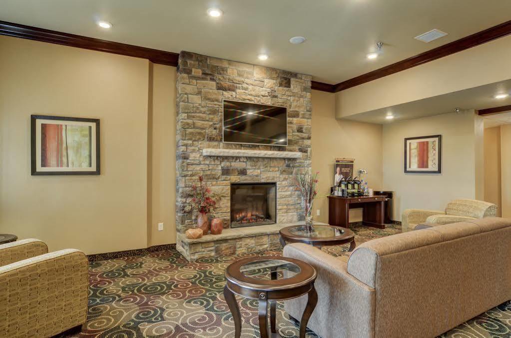 Cobblestone Inn & Suites - Lakin Buitenkant foto