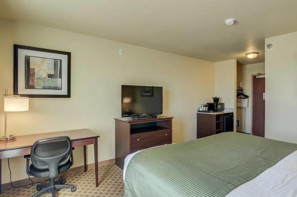 Cobblestone Inn & Suites - Lakin Buitenkant foto