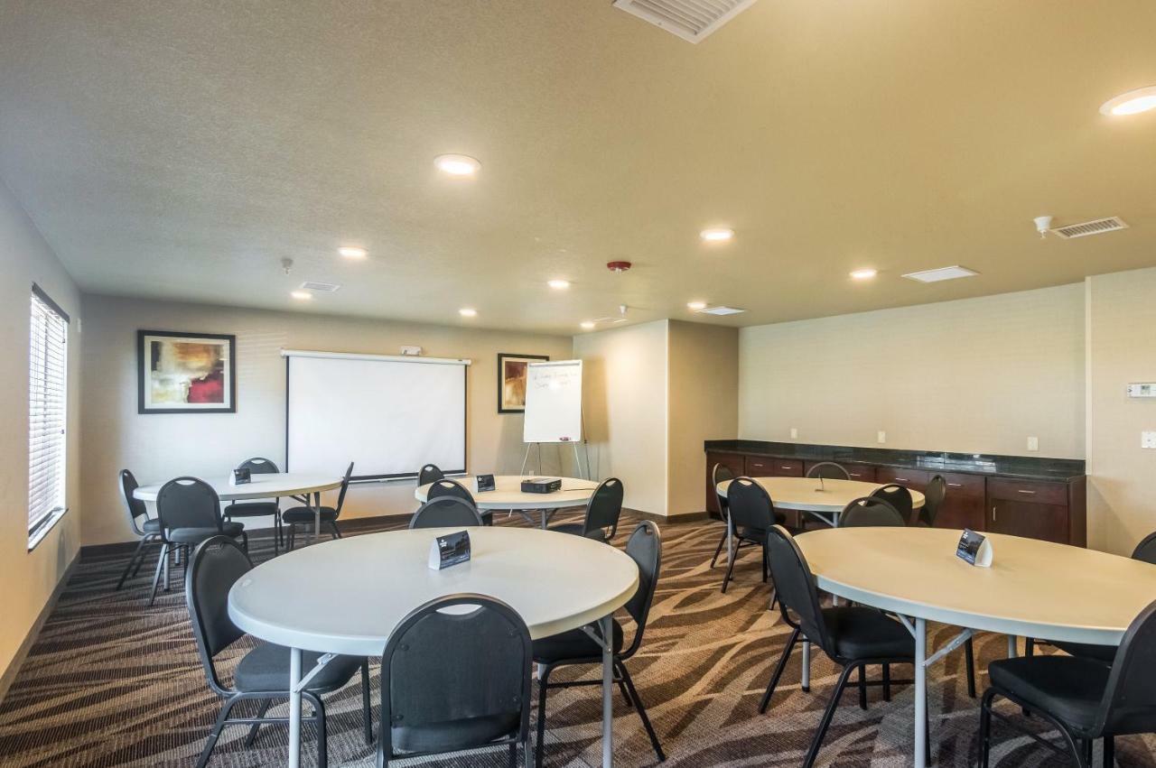 Cobblestone Inn & Suites - Lakin Buitenkant foto