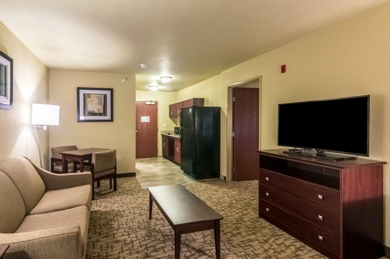 Cobblestone Inn & Suites - Lakin Buitenkant foto