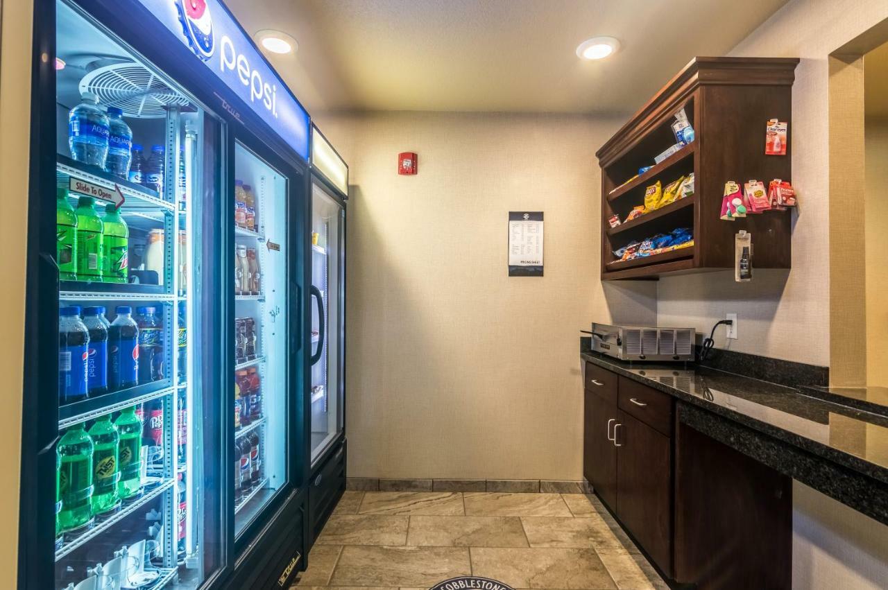 Cobblestone Inn & Suites - Lakin Buitenkant foto