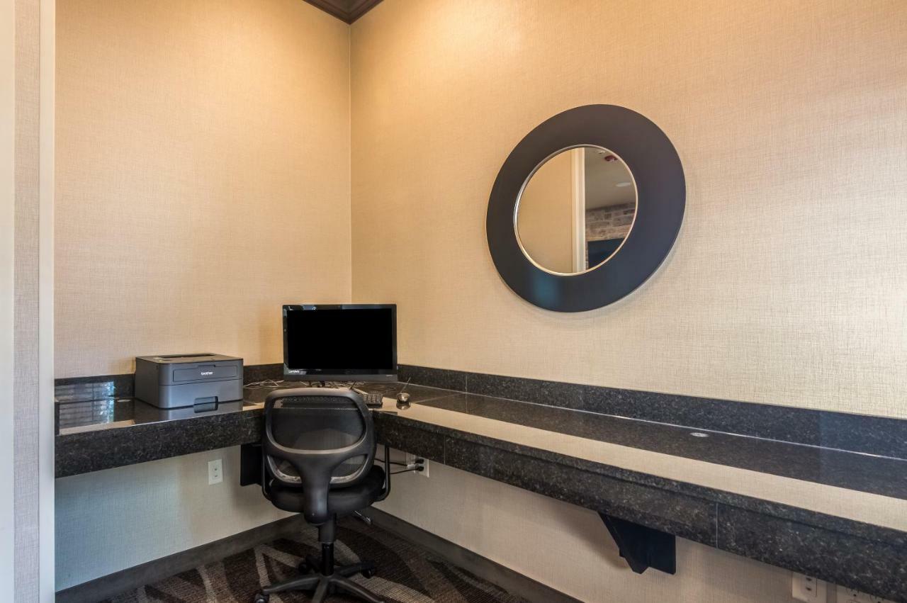 Cobblestone Inn & Suites - Lakin Buitenkant foto